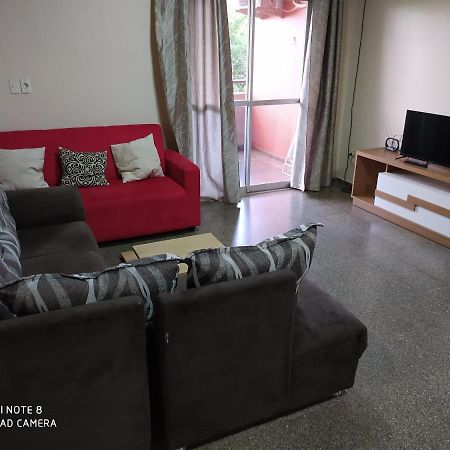 Amplio y cómodo apartamento con bella vista en pleno centro Cidade do Leste Exterior foto