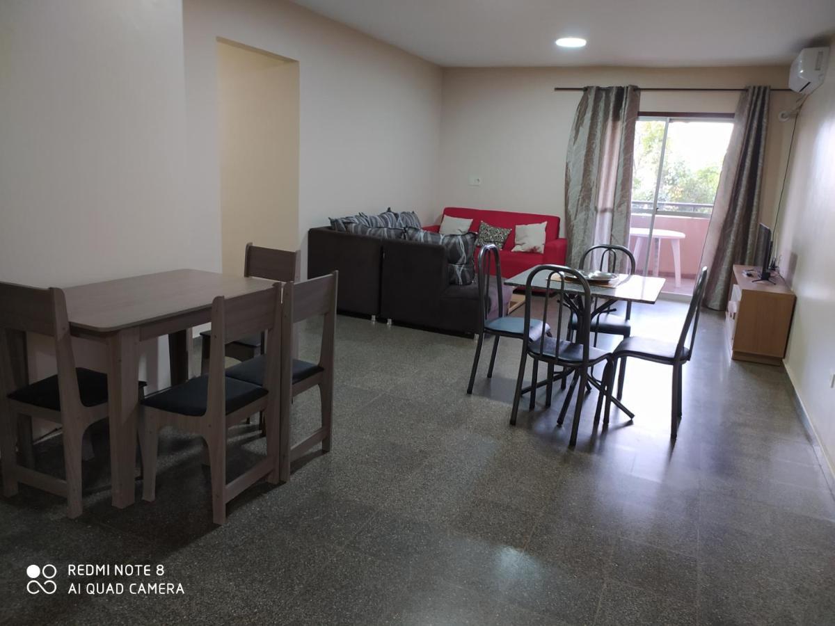 Amplio y cómodo apartamento con bella vista en pleno centro Cidade do Leste Exterior foto