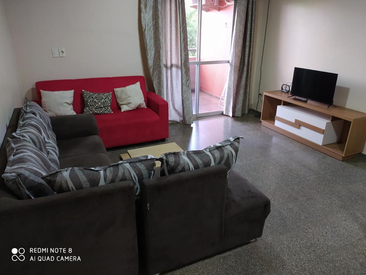Amplio y cómodo apartamento con bella vista en pleno centro Cidade do Leste Exterior foto