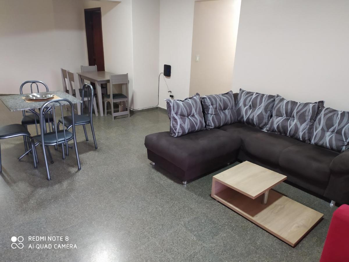 Amplio y cómodo apartamento con bella vista en pleno centro Cidade do Leste Exterior foto